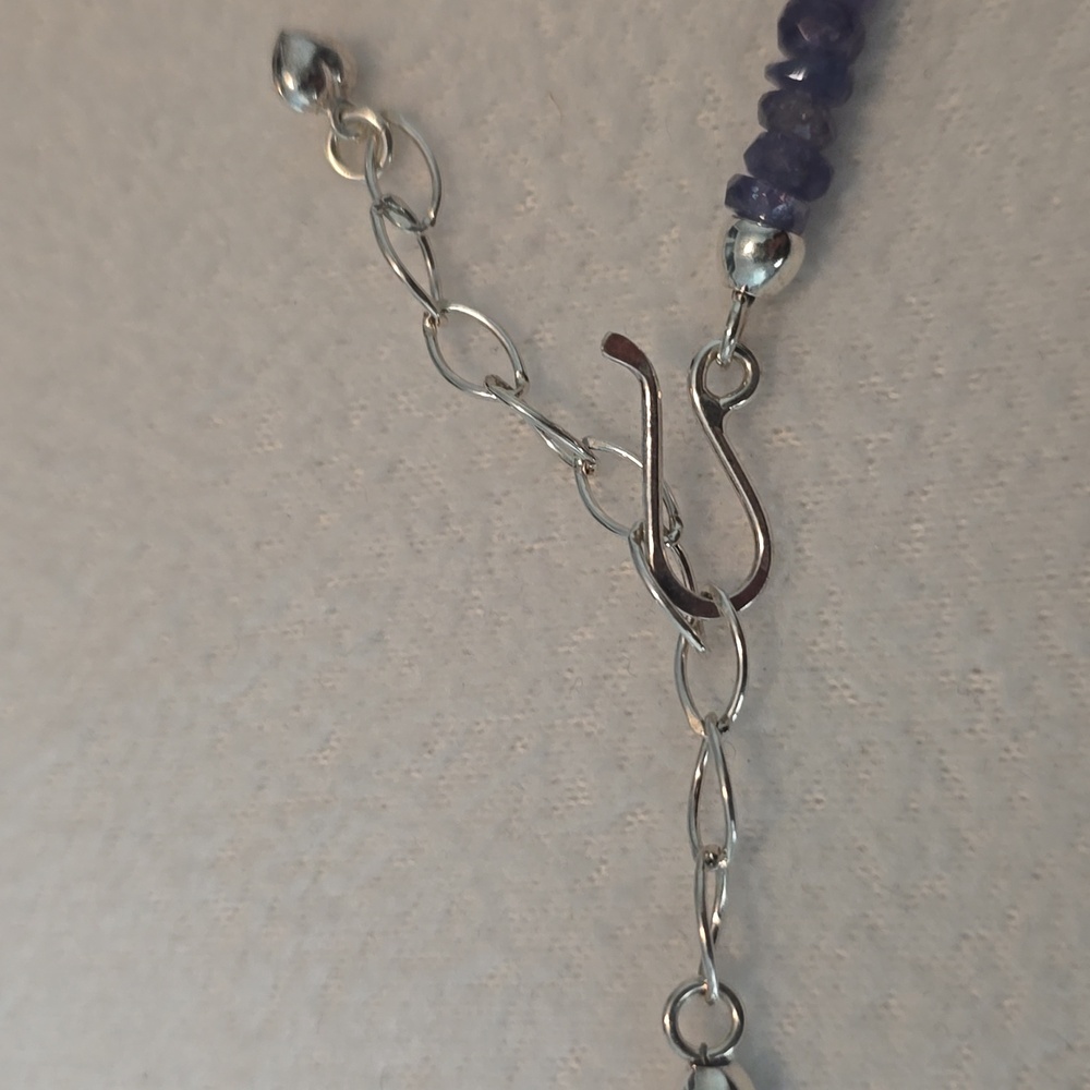 Elegant Blue Beaded Necklace - Picture 3 of 3